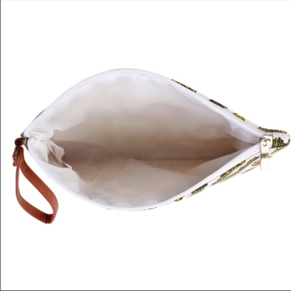 Pineapple Graphic Cosmetic Bag - Picture 2 of 4